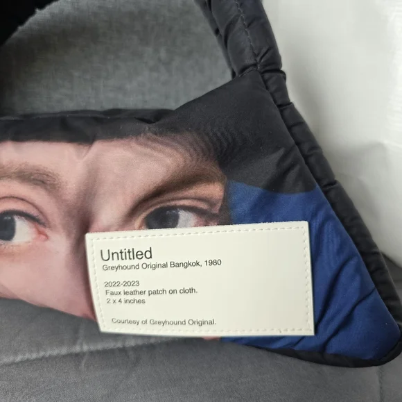 Greyhound TRIANGLE PUFFER SHOULDER BAG - Picture 4 of 8